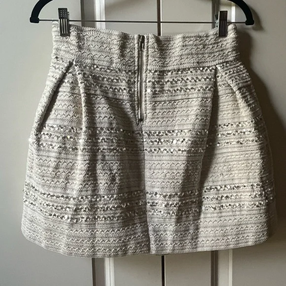Like New Off White Sequined Mini Skirt size medium - Picture 3 of 7